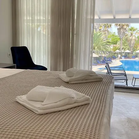 מלון Palma Village By Greek Pride 4*